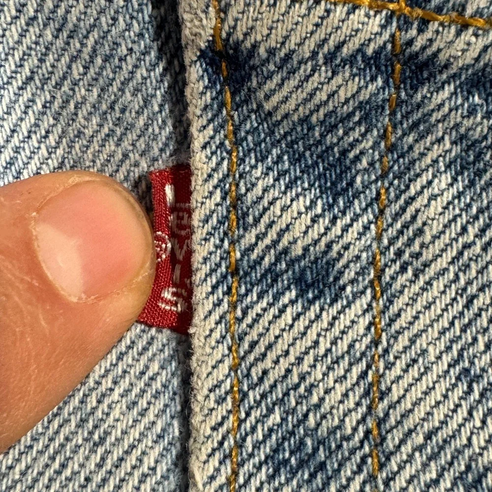 VTG 90s Levi's 560 Jeans Men's 36x29*‎ Loose Tapered Faded Denim Tag USA 38x30